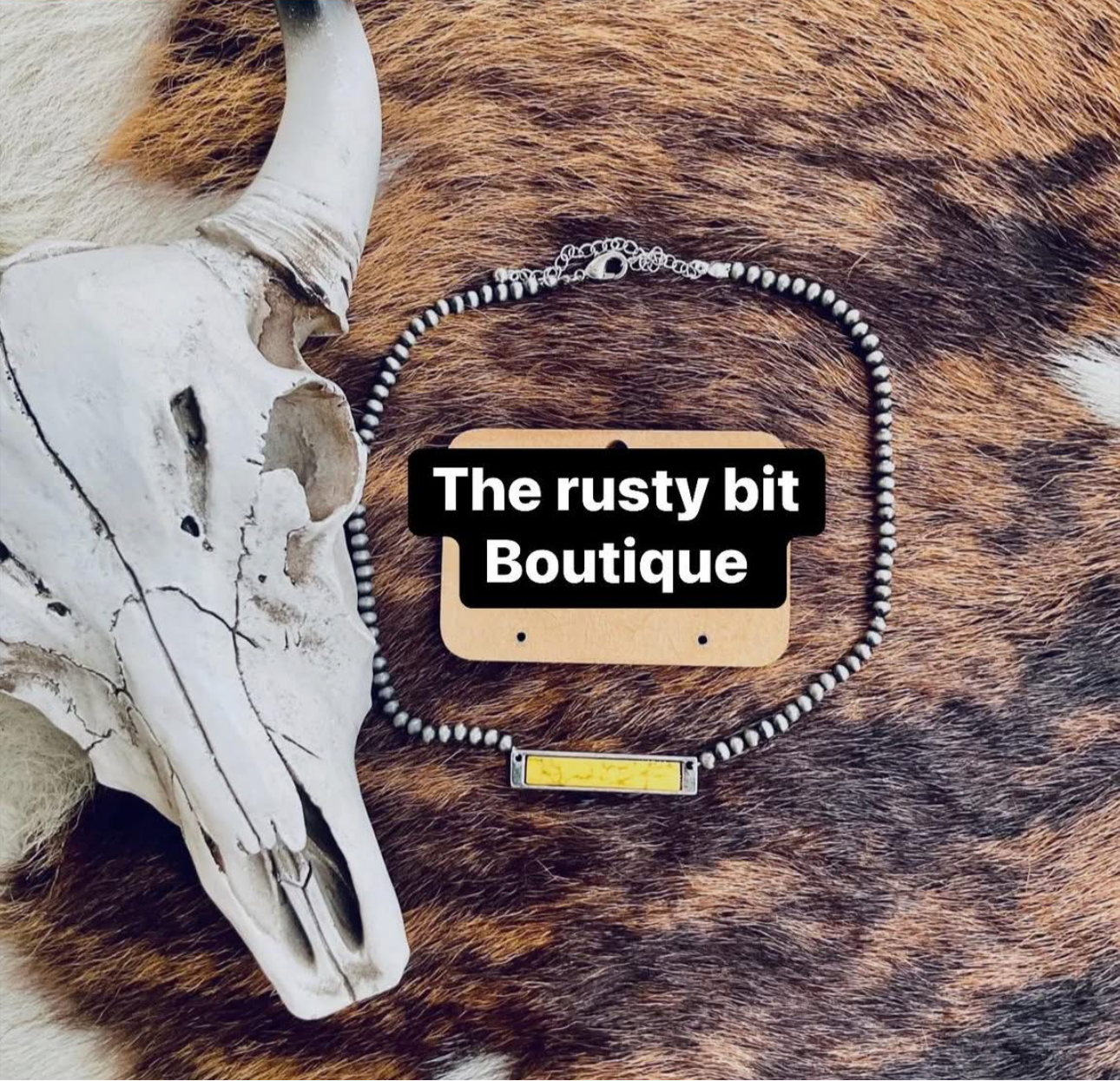 Western Stone Bar Pendant
Choker Necklace. Yellow stone