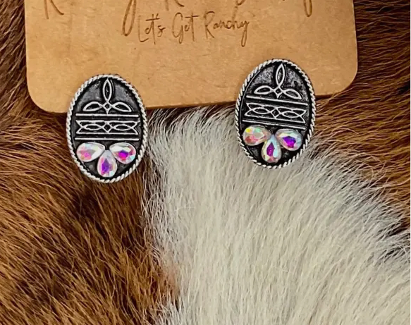 Western boots, stitch, stone stud earrings