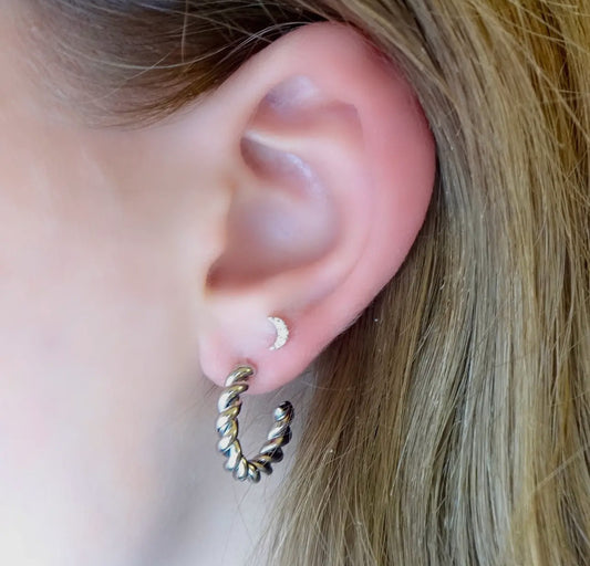 Small Rope Hoop Earrings. 100% Hypoallergenic
Surgical Stainless Steel
Waterproof Anti-Tarnish