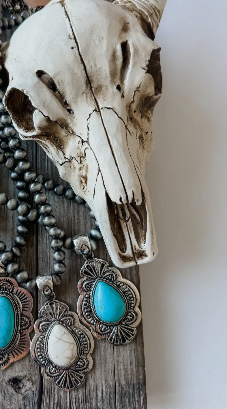 Western pendant Navajo pearl teardrop turquoise stone