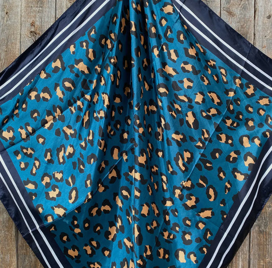 35X35" Teal Cheetah Wild Rag