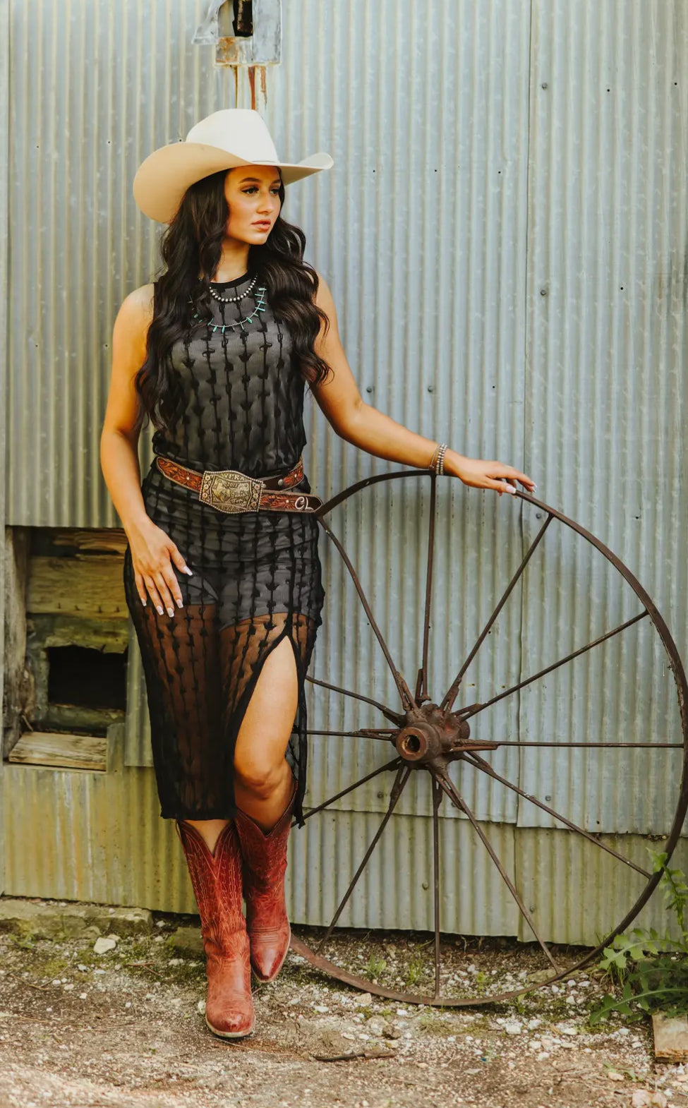 Southern Draw shirt *Midnight* This is a two piece set. We do have the top available as well. These do come with shorts underneath.