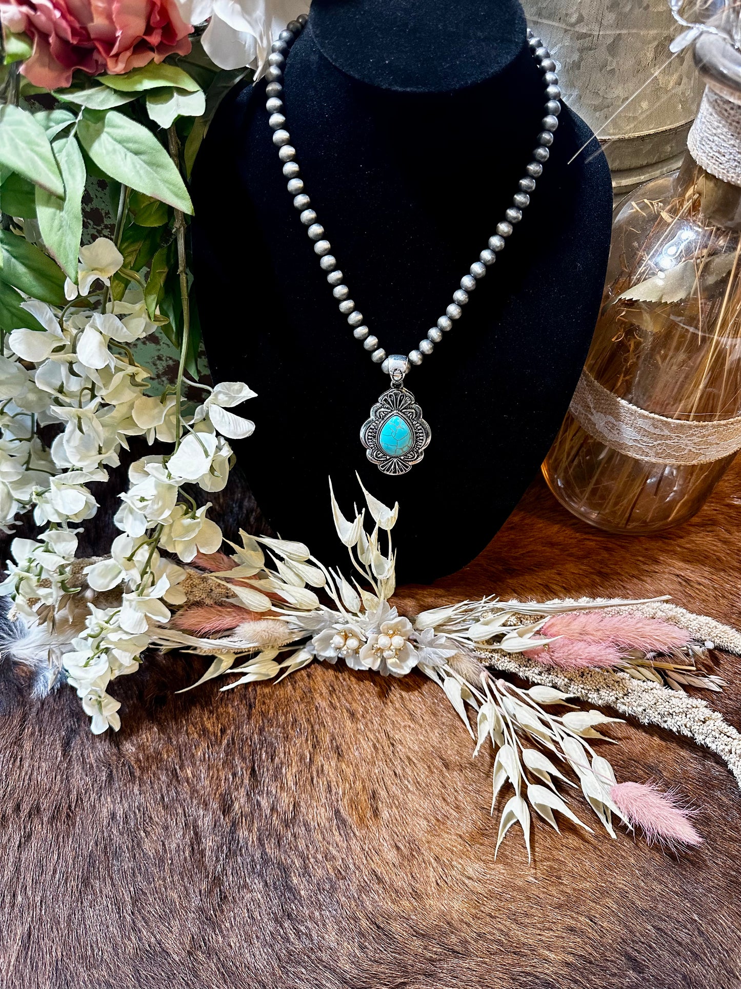 Western pendant Navajo pearl teardrop turquoise stone