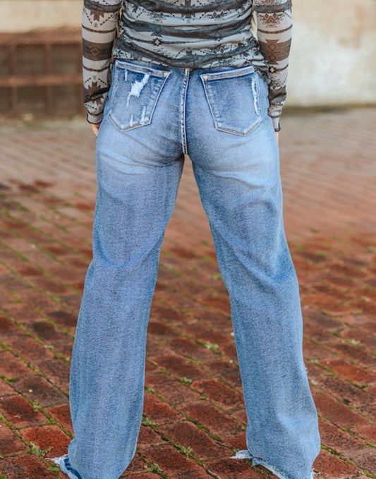 Mid rise bootcut fit jeans