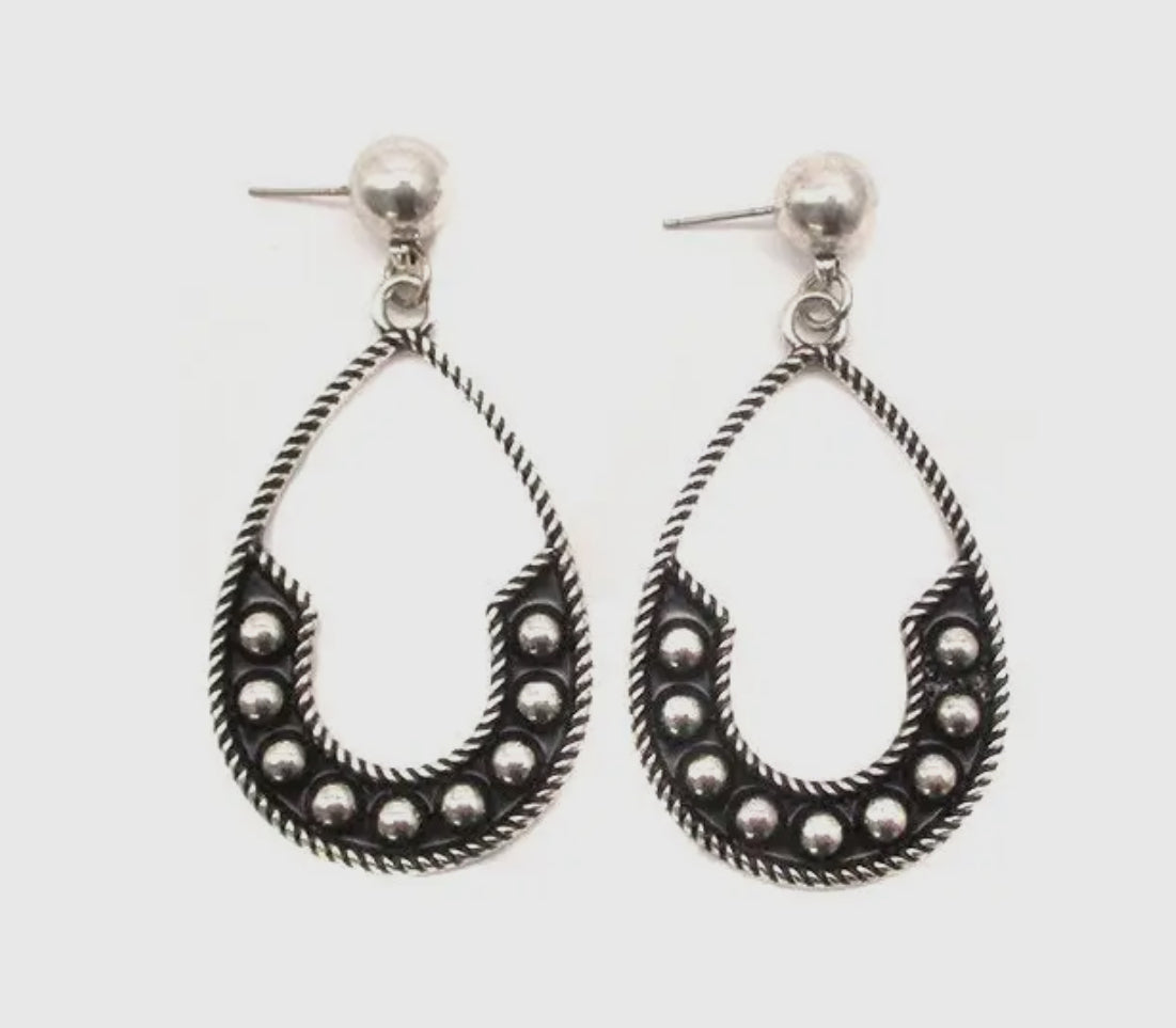 Western Teardrop Cut Bubble
Dangle Earring