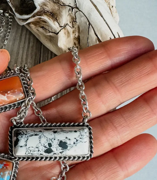Western Semi Stone Bar Necklace WHITE & BLACK
