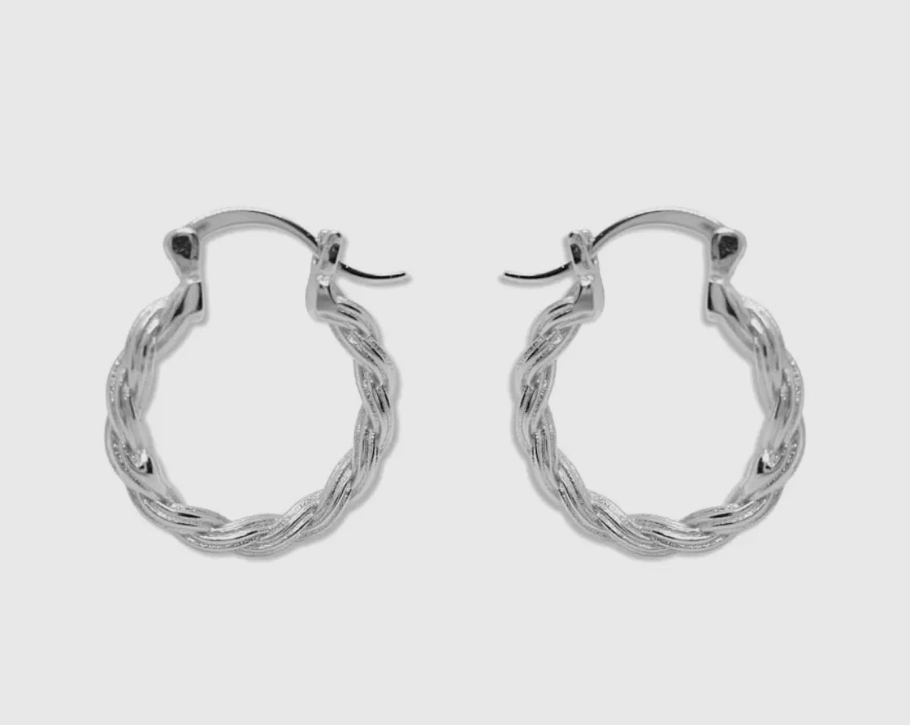 Twisted Rope Hoop Earrings (20 mm) 100% Hypoallergenic
﻿﻿Sterling Silver (925)