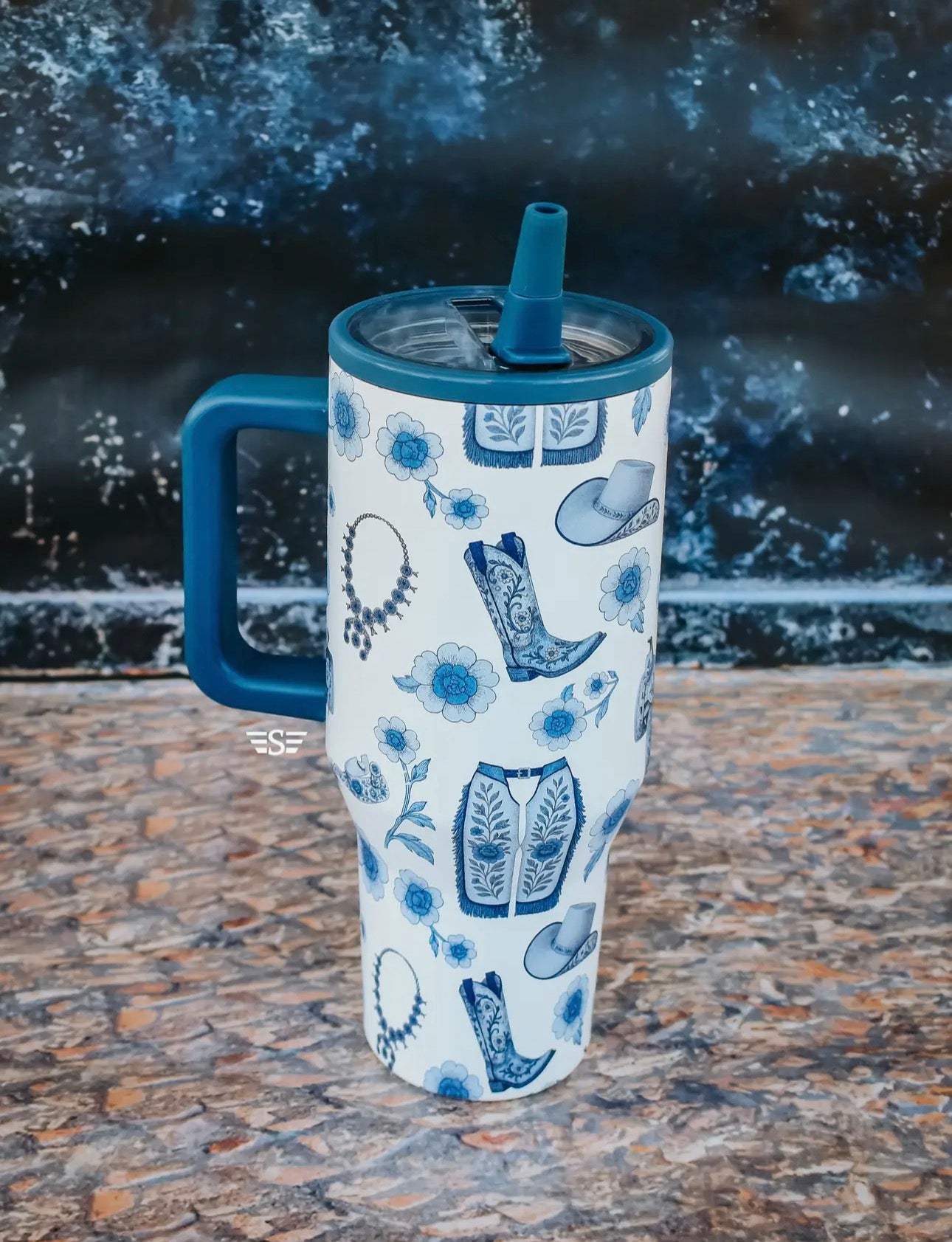 Western Chinoiserie Flip Top Tumbler 32oz