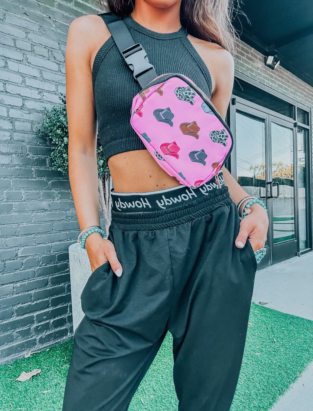 Pink cowboy hat crossbody bag**SALE** was 24.99 NOW 15.00