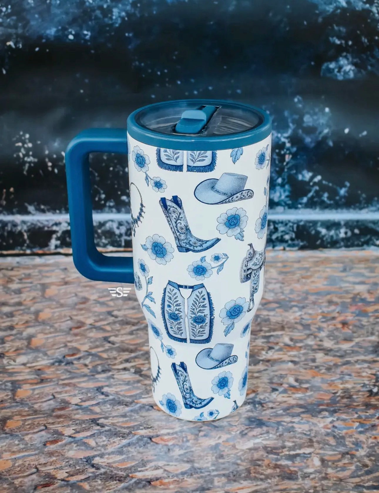 Western Chinoiserie Flip Top Tumbler 32oz