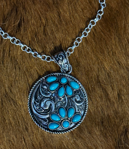 Western Squash Blossom Stone Round Pendant Necklace