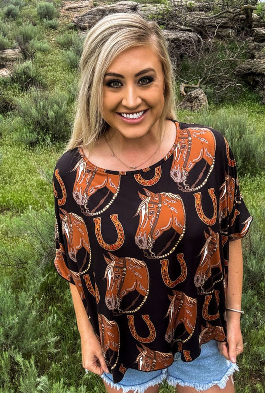 THE LUCKY HORSE SHOE TOP **sale was 33.00 NOW 18.00 All sale items are final & no returns on sale items.