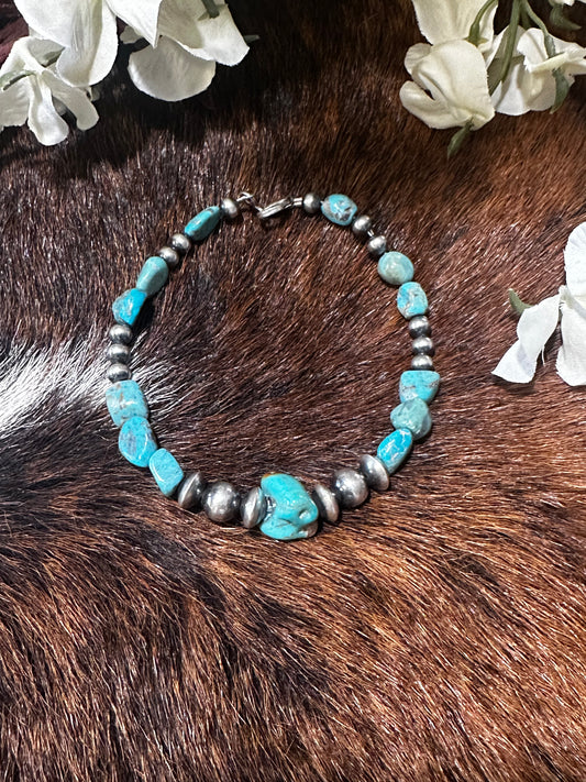 vintage sterling silver Navajo pearls beads and Kingman turquoise nuggets bracelet.